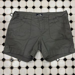COPY - The North Face women’s shorts 10 grey